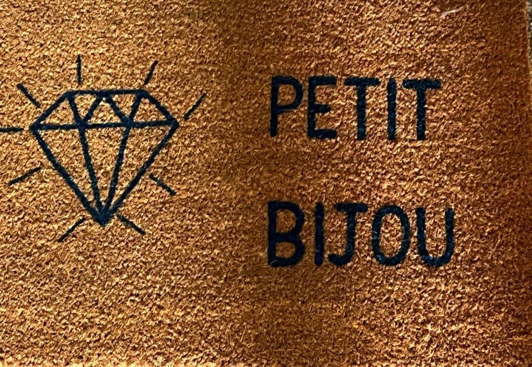 チビタベッキアPetit Bijouアパートメント エクステリア 写真